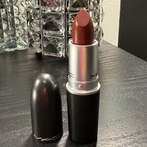 MAC Paramount Lipstick